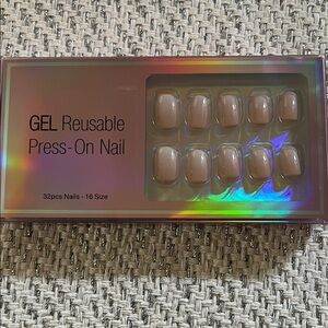 Reusable Gel Press-On Nails -